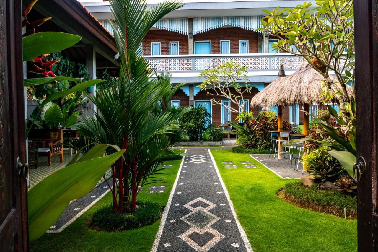 D-Anyar Stay And Surf Canggu Εξωτερικό φωτογραφία
