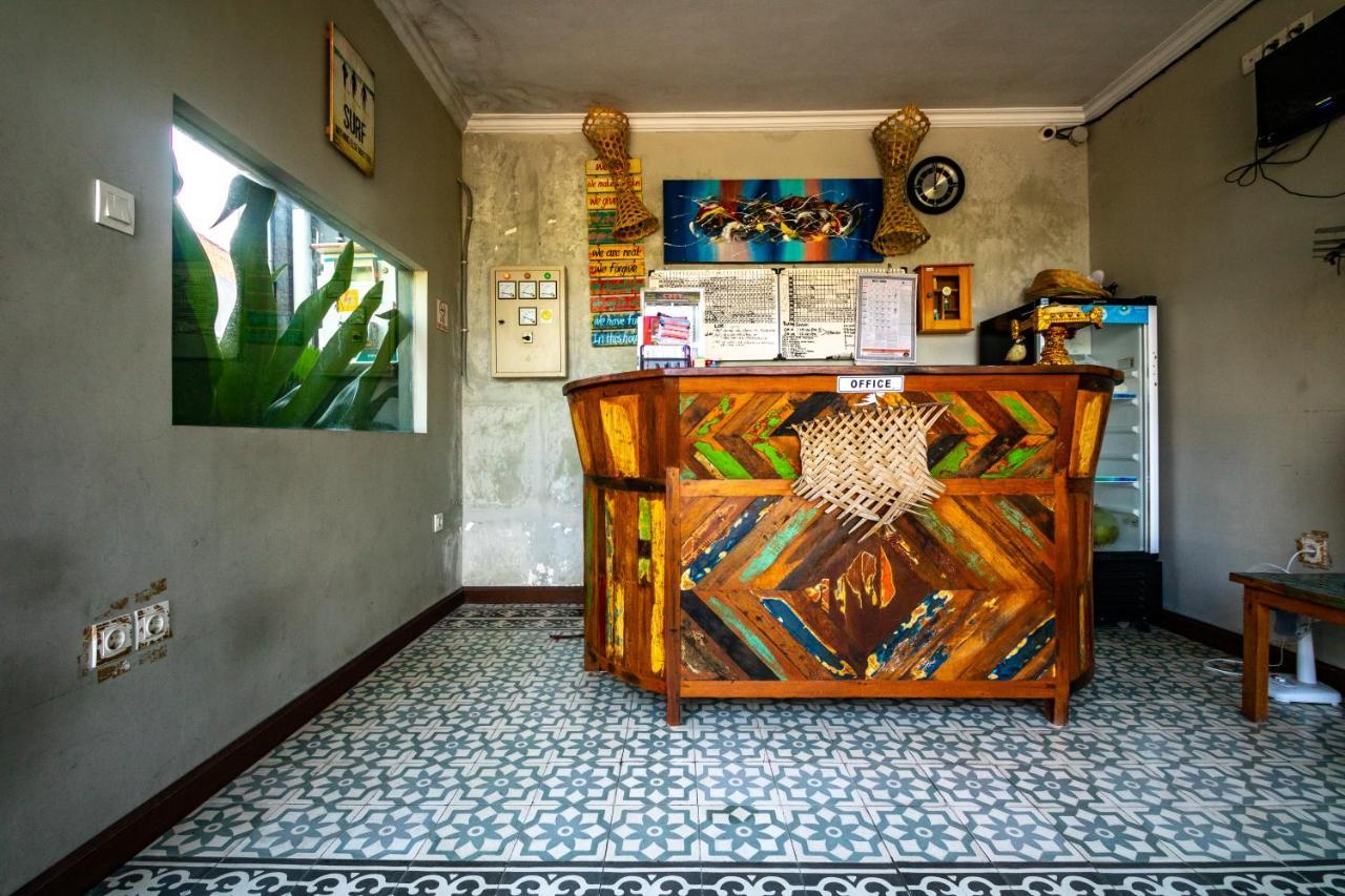 D-Anyar Stay And Surf Canggu Εξωτερικό φωτογραφία