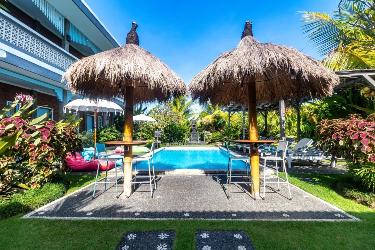 D-Anyar Stay And Surf Canggu Εξωτερικό φωτογραφία
