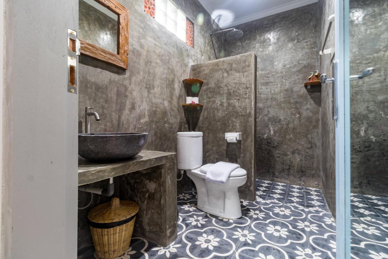 D-Anyar Stay And Surf Canggu Εξωτερικό φωτογραφία